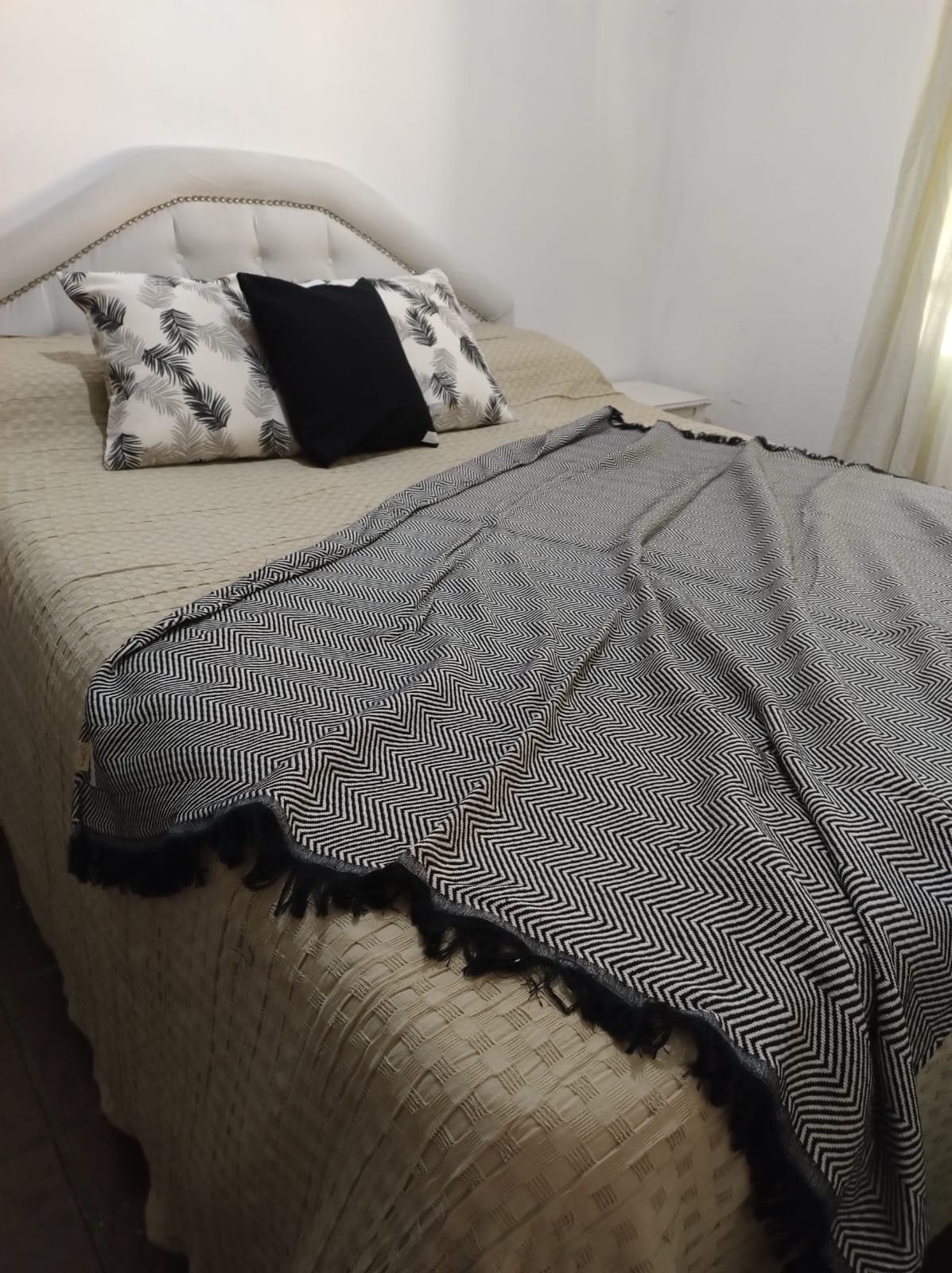 WhatsApp Image 2026-01-28 at 06.55.44 (1) Manta Nativa Negra 1,10m x 1,80m - Imagen 1